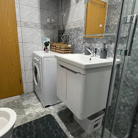 Xxxxxxxxx * Skopje